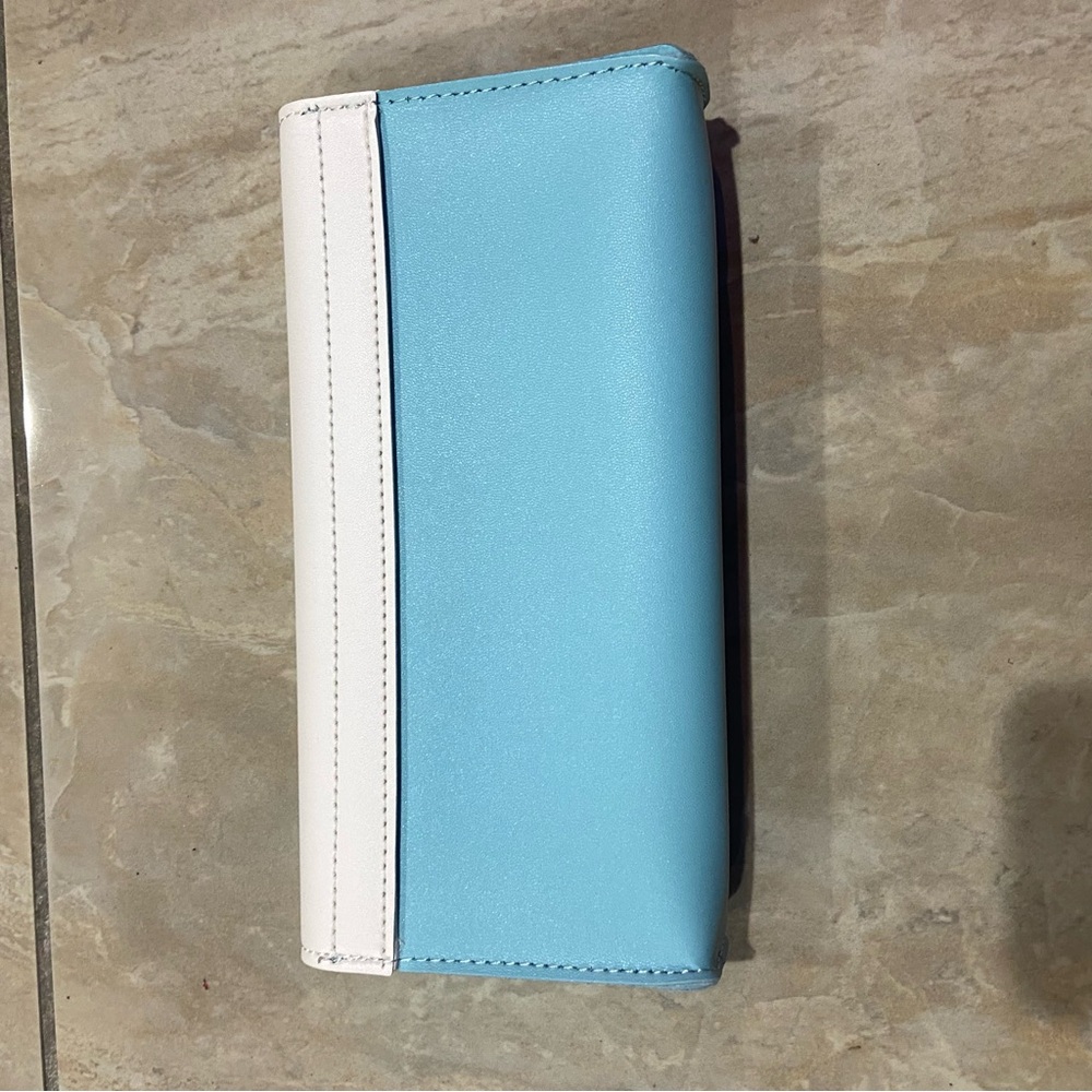 Animal Crossing White and Blue Print Nintendo switch case - Picture 4 of 5